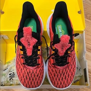 Under Armour Stephen Curry Sesame Street Elmo shoes. New Mens size 8